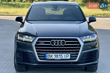Внедорожник / Кроссовер Audi Q7 2016 в Ровно