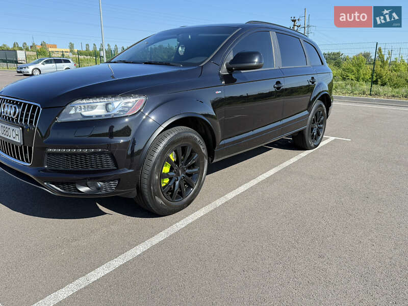 Внедорожник / Кроссовер Audi Q7 2015 в Ровно