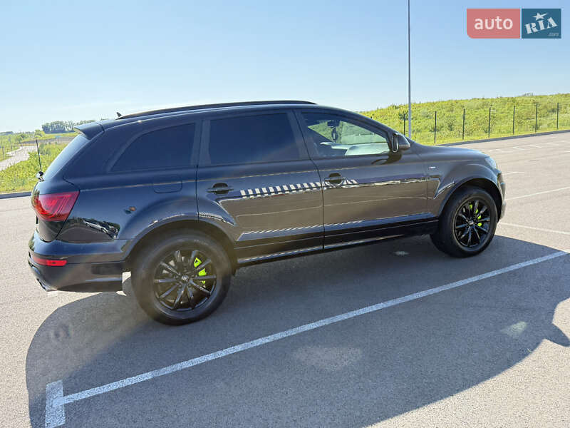 Внедорожник / Кроссовер Audi Q7 2015 в Ровно