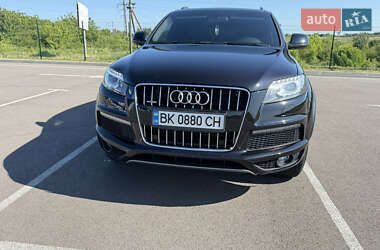 Позашляховик / Кросовер Audi Q7 2015 в 