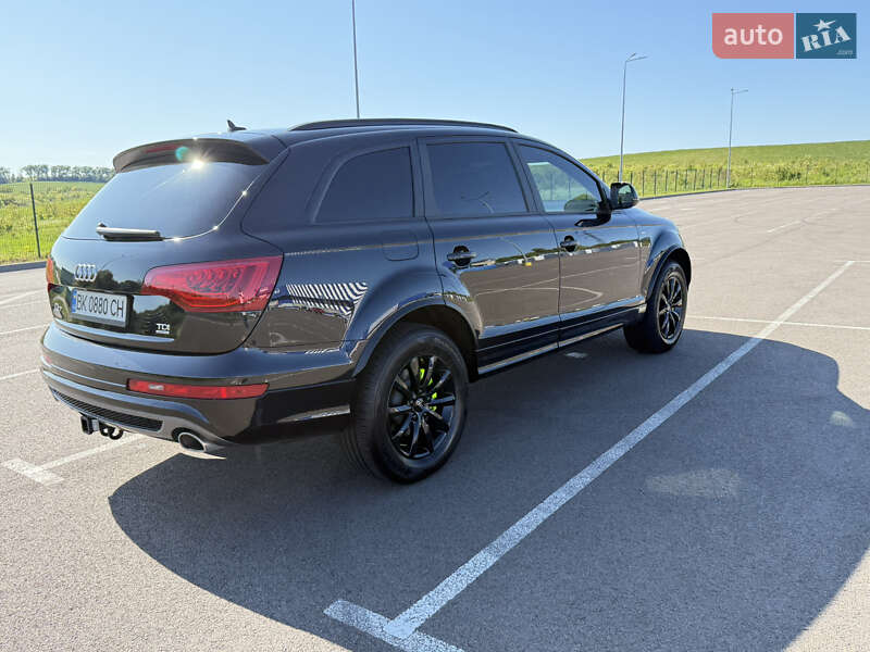 Внедорожник / Кроссовер Audi Q7 2015 в Ровно
