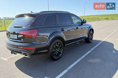 Позашляховик / Кросовер Audi Q7 2015 в 