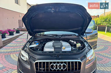 Позашляховик / Кросовер Audi Q7 2015 в 