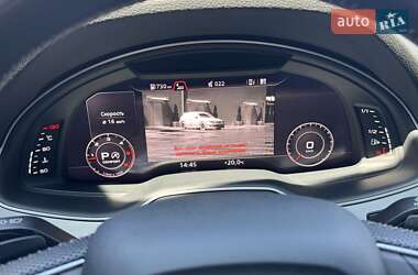 Внедорожник / Кроссовер Audi Q7 2015 в 