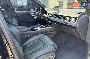 Внедорожник / Кроссовер Audi Q7 2015 в 