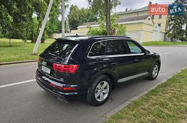 Внедорожник / Кроссовер Audi Q7 2016 в 
