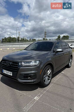 Внедорожник / Кроссовер Audi Q7 2018 в 
