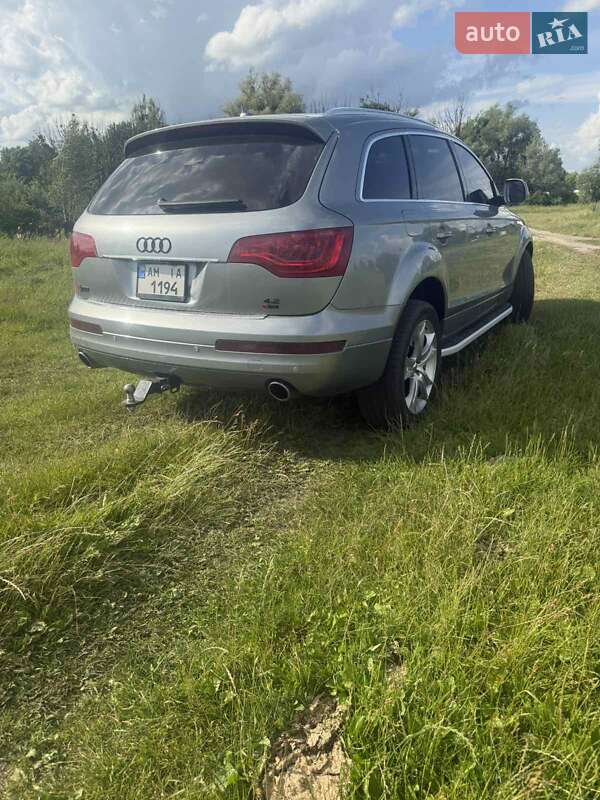Внедорожник / Кроссовер Audi Q7 2008 в Радомышле