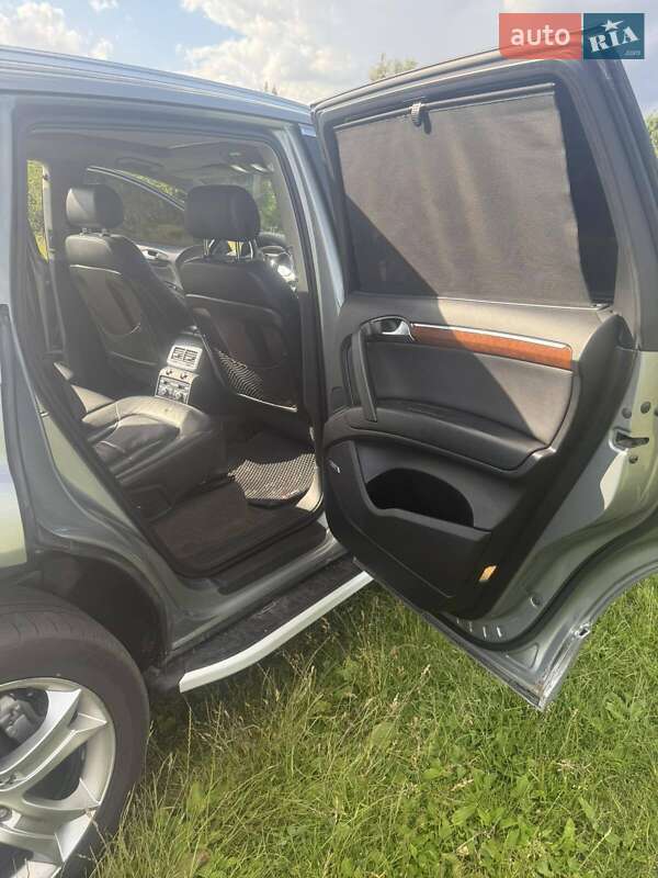 Внедорожник / Кроссовер Audi Q7 2008 в Радомышле