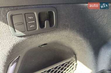 Внедорожник / Кроссовер Audi Q7 2015 в 