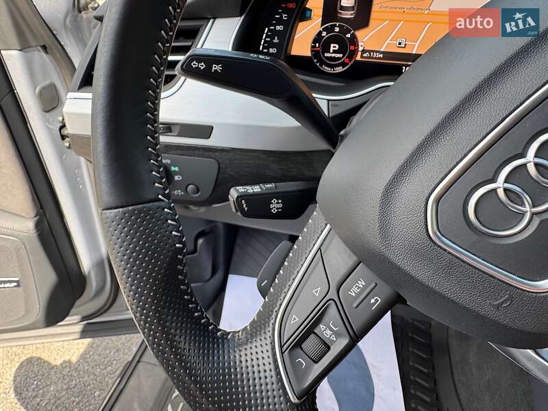 Позашляховик / Кросовер Audi Q7 2015 в Києві