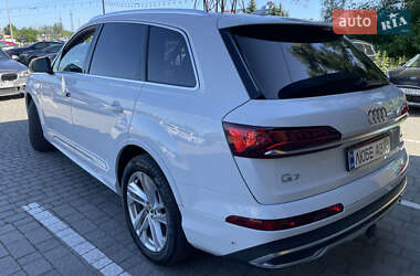 Внедорожник / Кроссовер Audi Q7 2020 в 