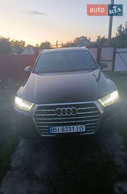 Внедорожник / Кроссовер Audi Q7 2016 в 