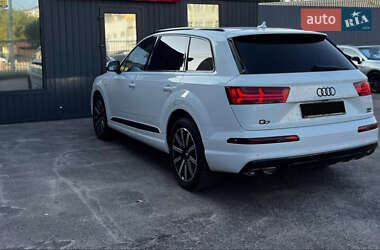 Внедорожник / Кроссовер Audi Q7 2017 в 