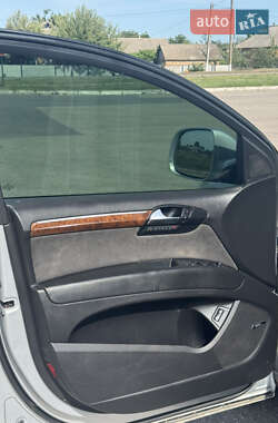 Внедорожник / Кроссовер Audi Q7 2006 в 