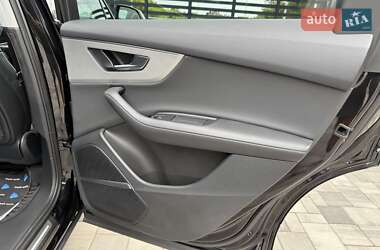 Внедорожник / Кроссовер Audi Q7 2022 в 