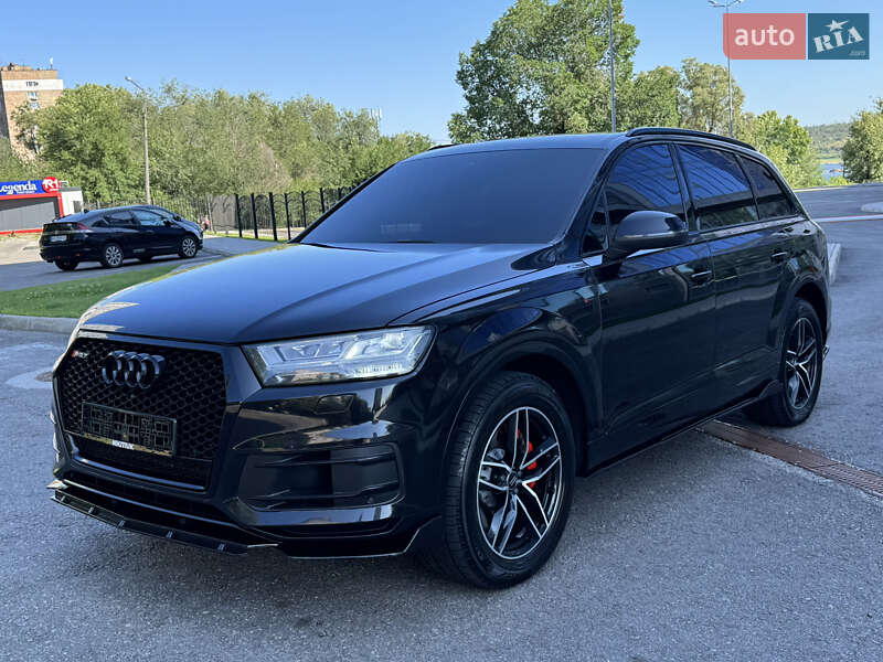 Внедорожник / Кроссовер Audi Q7 2016 в Запорожье