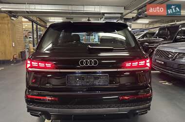 Внедорожник / Кроссовер Audi Q7 2024 в 