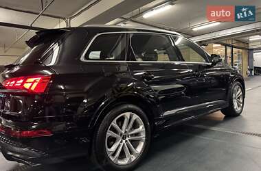 Внедорожник / Кроссовер Audi Q7 2024 в 