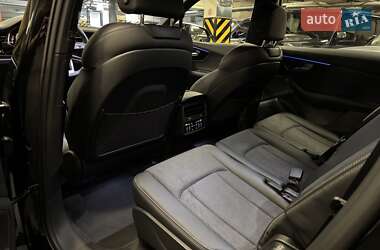 Внедорожник / Кроссовер Audi Q7 2024 в 