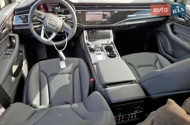 Позашляховик / Кросовер Audi Q7 2024 в 