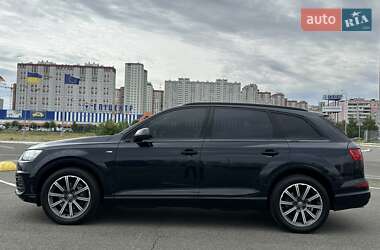 Внедорожник / Кроссовер Audi Q7 2017 в 