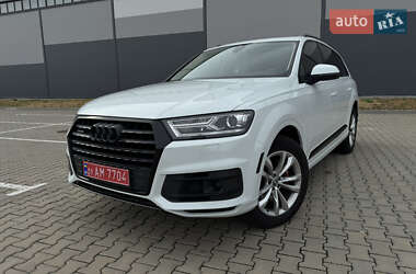 Внедорожник / Кроссовер Audi Q7 2017 в 