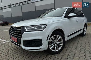 Внедорожник / Кроссовер Audi Q7 2017 в 
