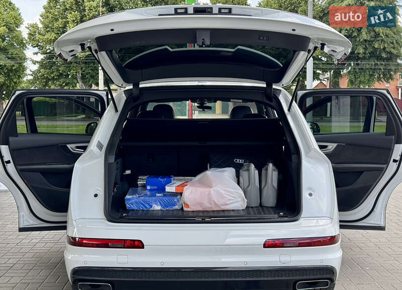 Внедорожник / Кроссовер Audi Q7 2016 в Житомире