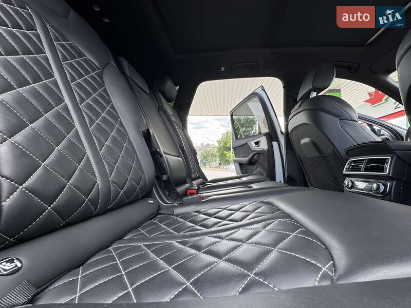 Внедорожник / Кроссовер Audi Q7 2016 в Житомире