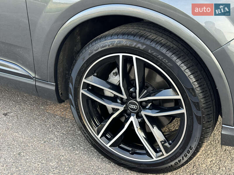 Внедорожник / Кроссовер Audi Q7 2017 в Ковеле