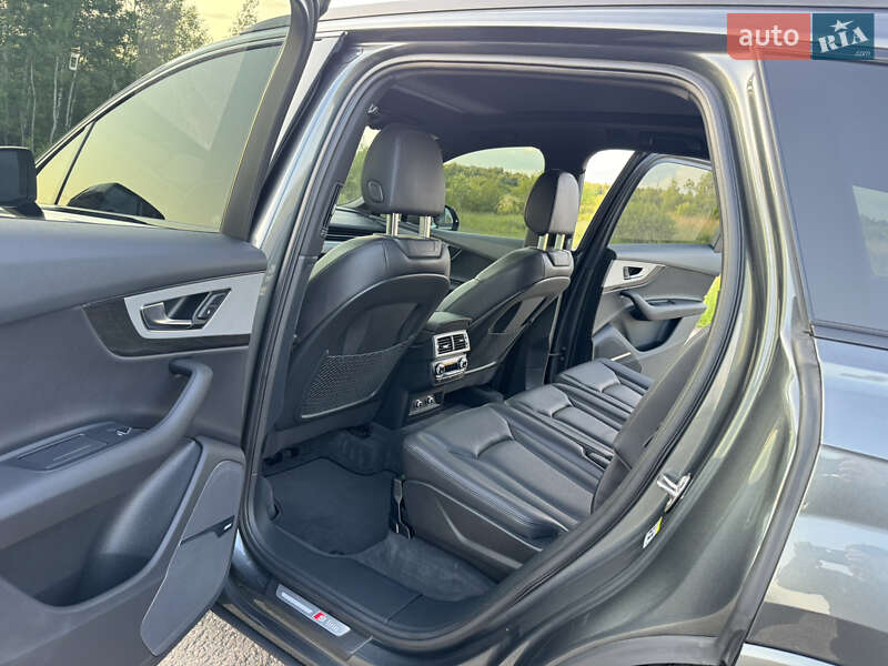 Внедорожник / Кроссовер Audi Q7 2017 в Ковеле