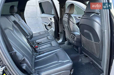 Внедорожник / Кроссовер Audi Q7 2015 в 