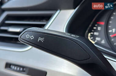 Внедорожник / Кроссовер Audi Q7 2015 в 