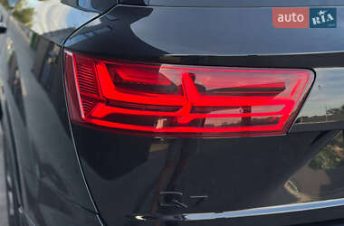 Внедорожник / Кроссовер Audi Q7 2015 в 