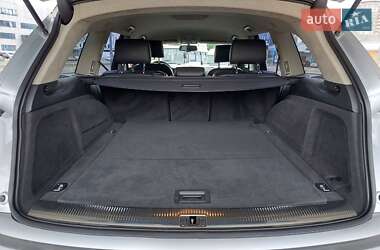 Внедорожник / Кроссовер Audi Q7 2010 в 