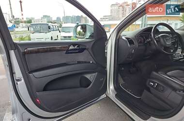 Внедорожник / Кроссовер Audi Q7 2010 в 