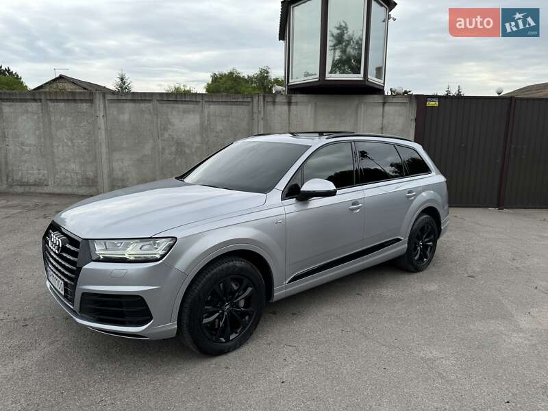 Позашляховик / Кросовер Audi Q7 2018 в Дніпрі