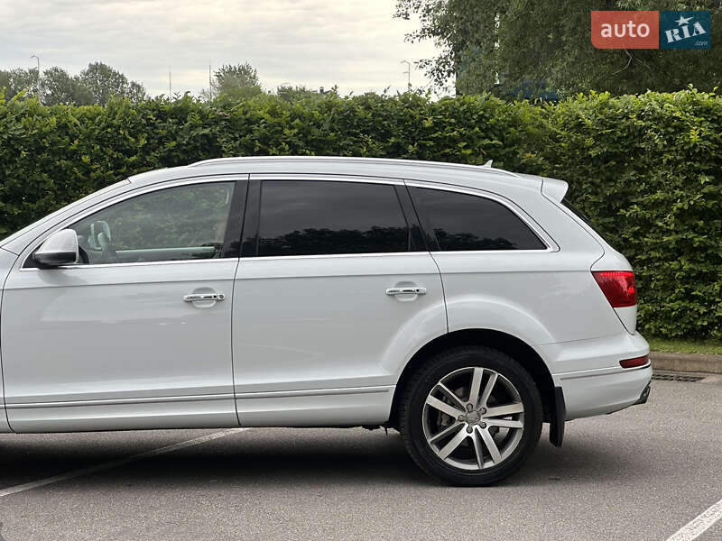 Внедорожник / Кроссовер Audi Q7 2014 в Киеве
