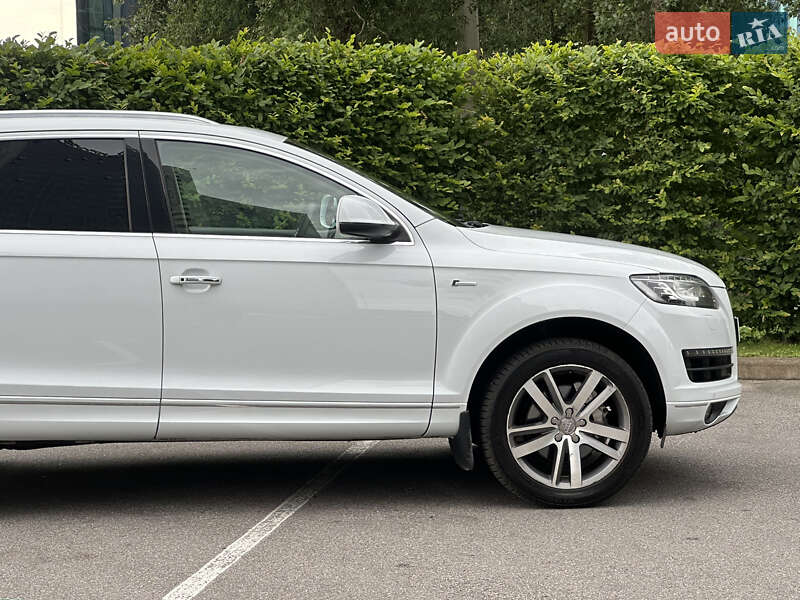 Внедорожник / Кроссовер Audi Q7 2014 в Киеве
