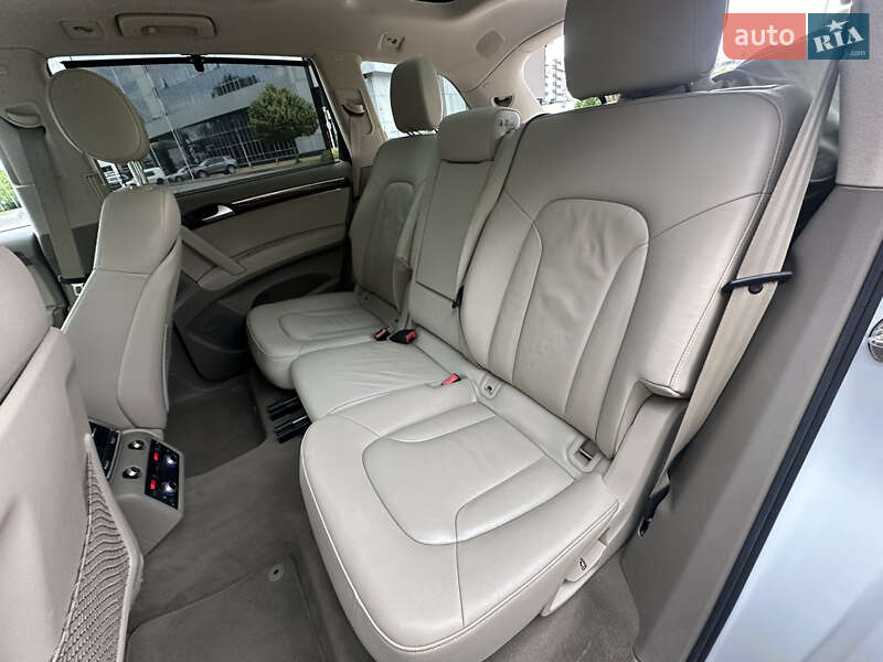 Внедорожник / Кроссовер Audi Q7 2014 в Киеве