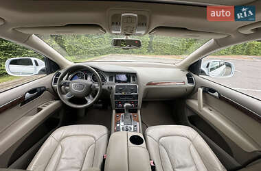 Внедорожник / Кроссовер Audi Q7 2014 в 