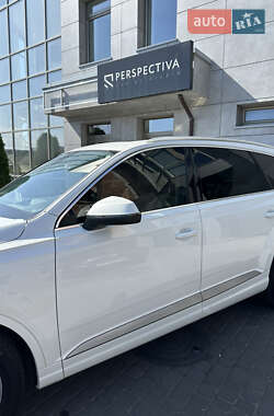 Внедорожник / Кроссовер Audi Q7 2016 в 