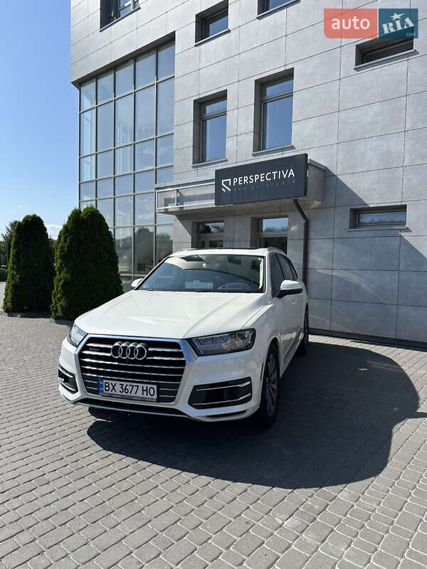 Внедорожник / Кроссовер Audi Q7 2016 в Хмельницком