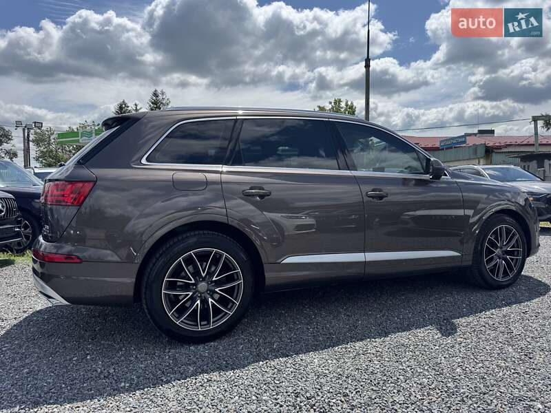 Внедорожник / Кроссовер Audi Q7 2015 в Тернополе