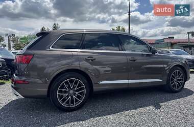 Внедорожник / Кроссовер Audi Q7 2015 в 