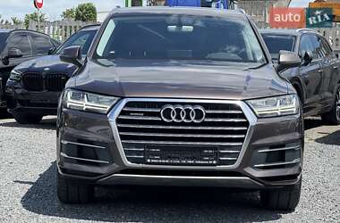 Внедорожник / Кроссовер Audi Q7 2015 в 
