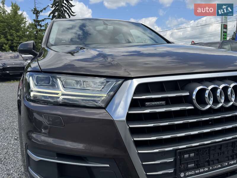 Внедорожник / Кроссовер Audi Q7 2015 в Тернополе
