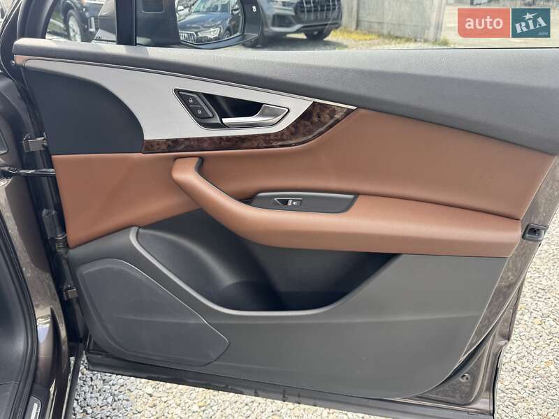 Внедорожник / Кроссовер Audi Q7 2015 в Тернополе