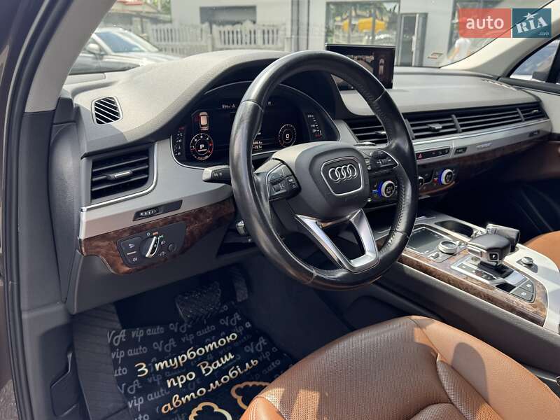 Внедорожник / Кроссовер Audi Q7 2015 в Тернополе
